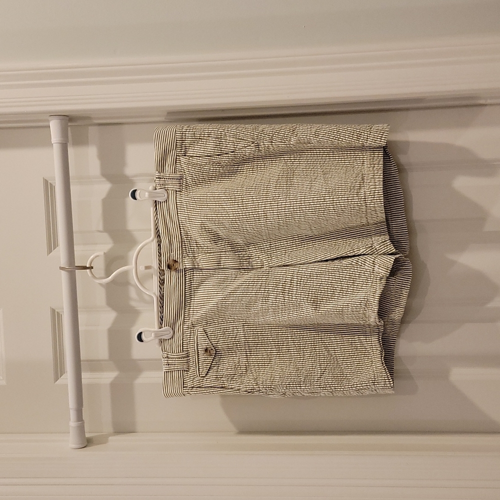 Banana Republic womens seersucker shorts size 14